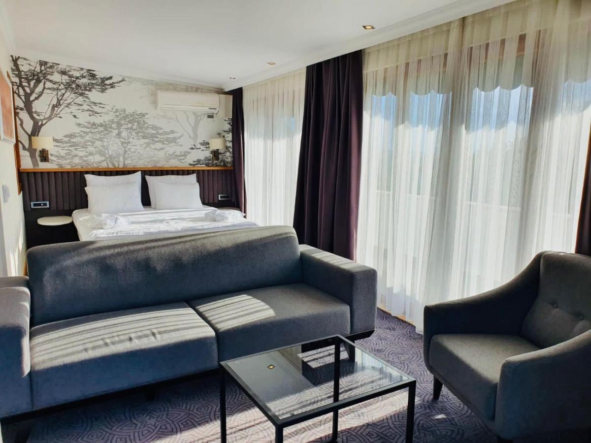 Double Royal Hotel Kocaeli Bagian luar foto