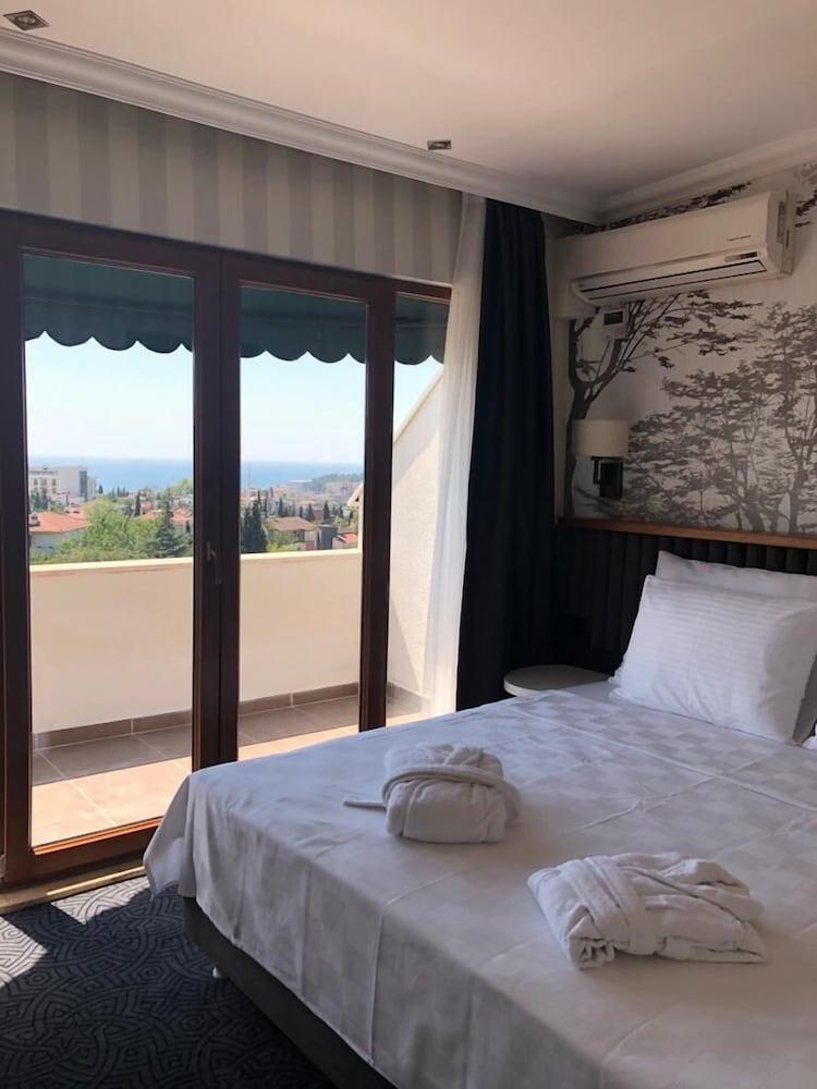 Double Royal Hotel Kocaeli Bagian luar foto